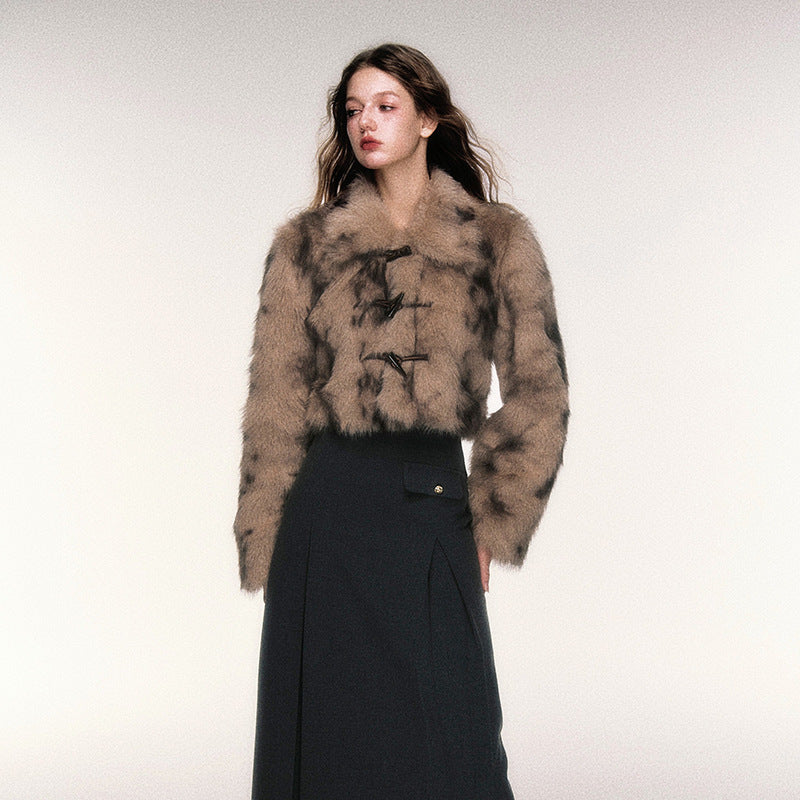 Fashionable Retro Sweet Cool Horn Button Short Leopard Print Faux Fur Coat Women